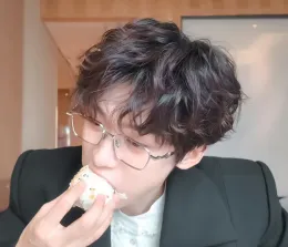 Ziyu - Crimson Possession