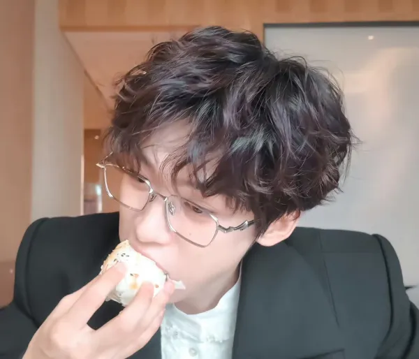 Ziyu - Crimson Possession