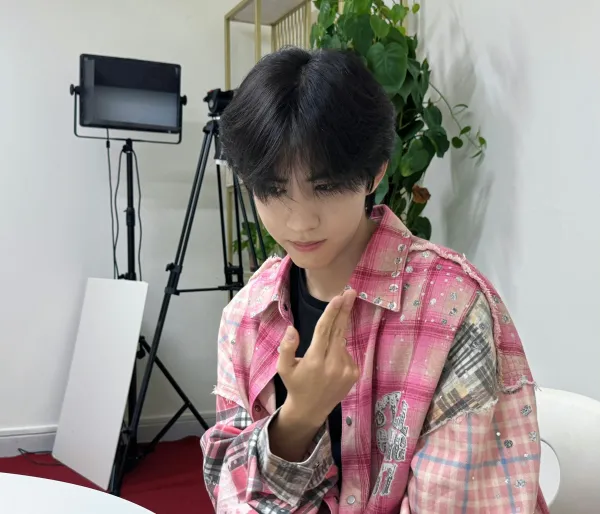 LIU XUAN CHENG | POSSESSIVE