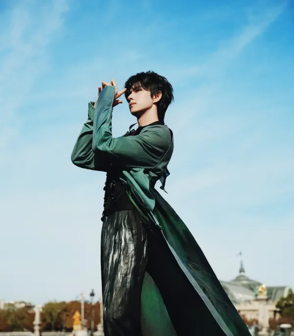 Rococo Temptation: Cheng Qianli's Possession