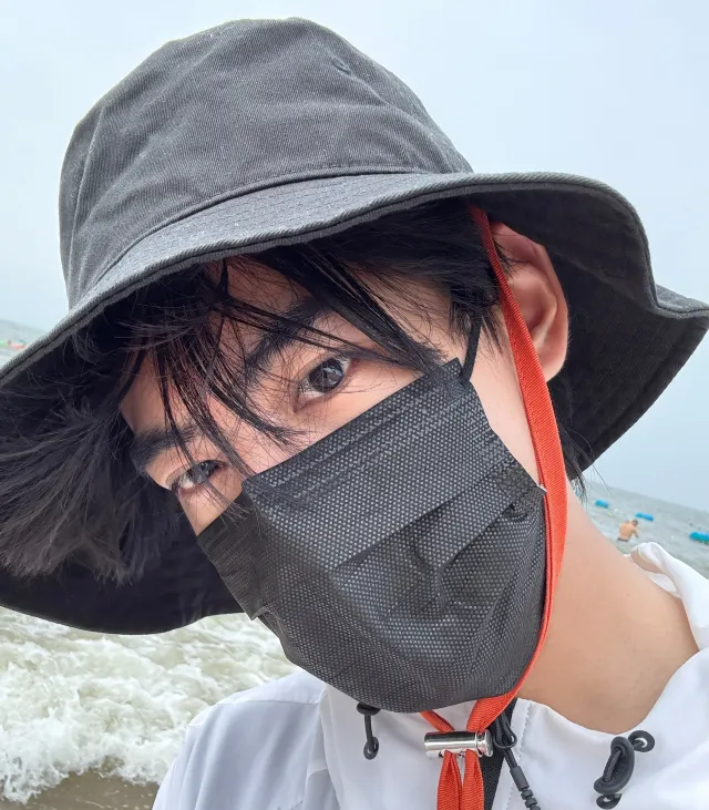 Liu Xuan Cheng: The Fox's Prey