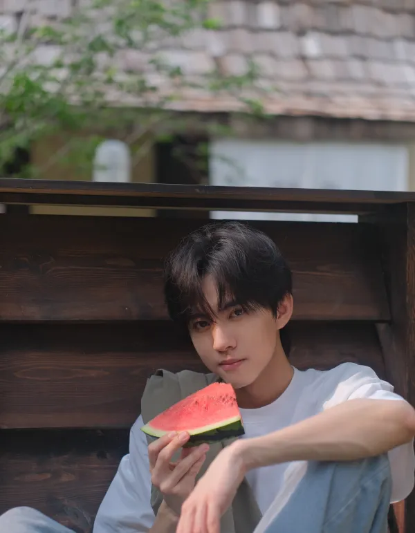 Liu Xuan Cheng: Temptation in the Office