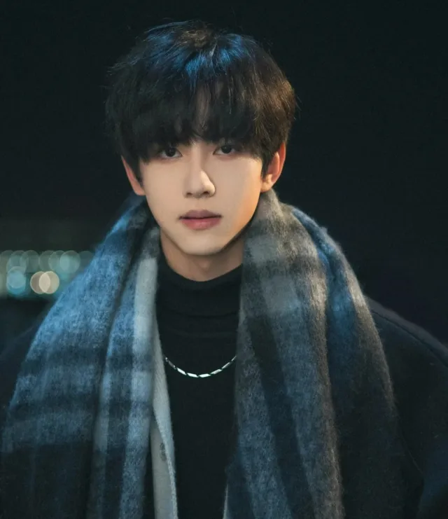 Jiang Xiao Shuai: Temptation in the Diner