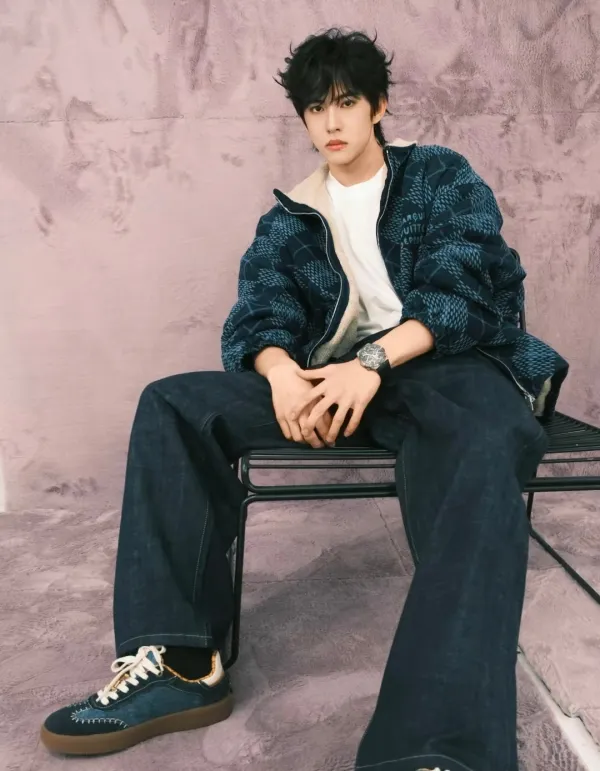 Jiang Xiao Shuai: Moon's Predator