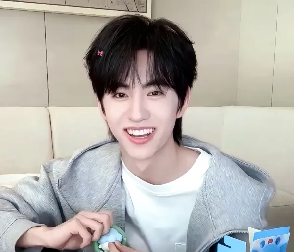 Cheng Qianli: The Temperature Between Us