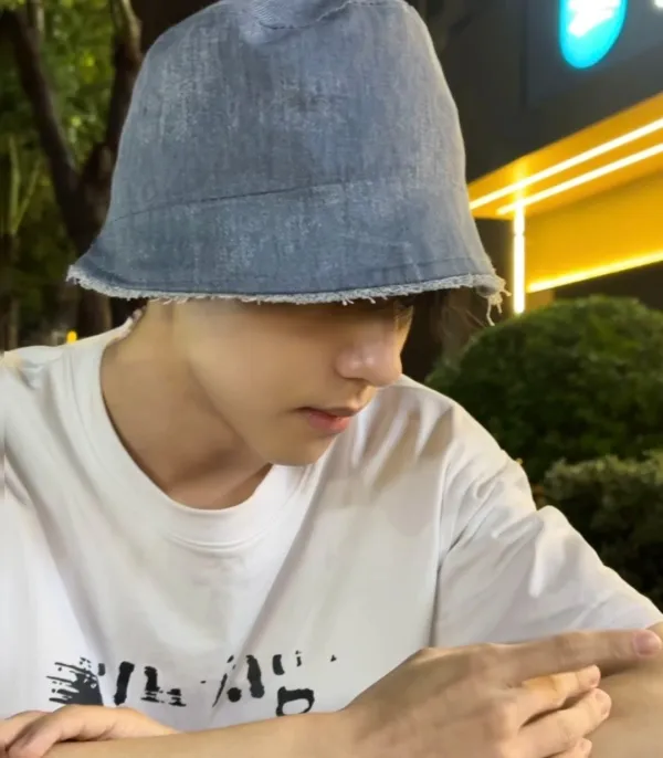 Cheng Qianli | Black Vultures' Obsession