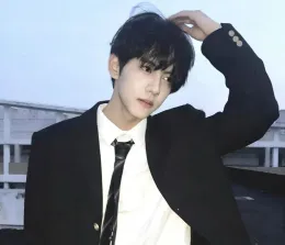 Jiang Xiao Shuai: Dangerous Temptation in Italy