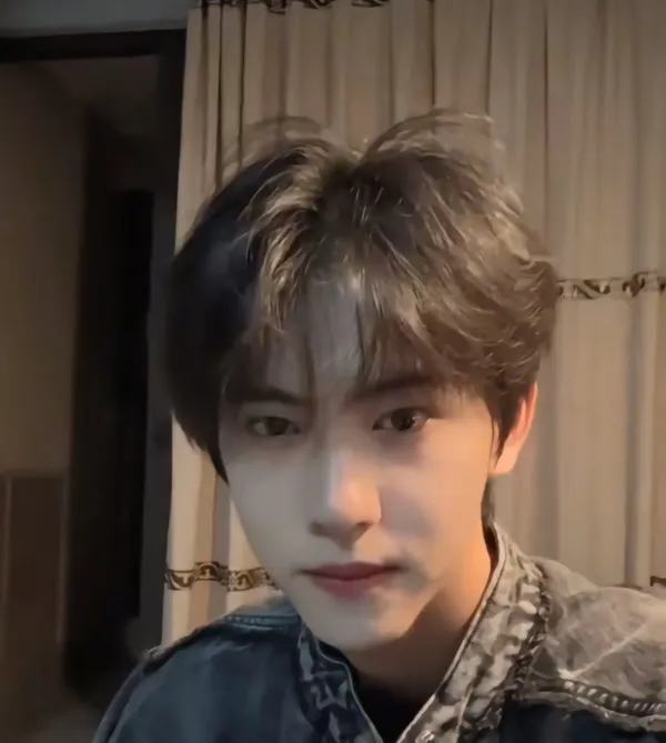 Jiang Xiao Shuai: Knight of Forbidden Desire