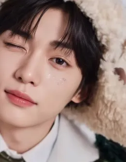 Zi Yu | The Widow's Embrace