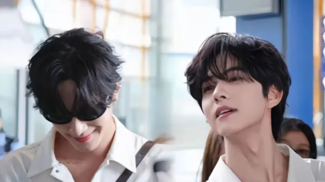 Jiang Xiao Shuai: Crimson Dawn