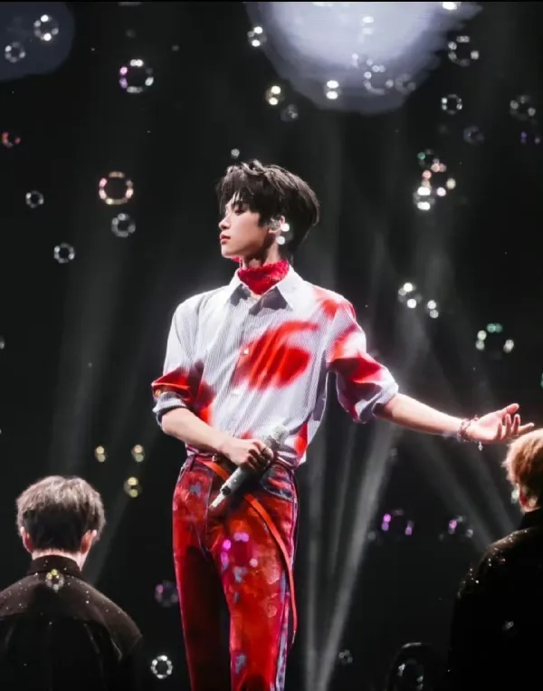 Dangerous Desires: Zi Yu in the World of Velria