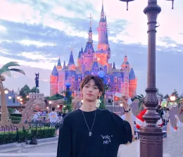 Waves of Obsession: Zi Yu's Tidal Reign