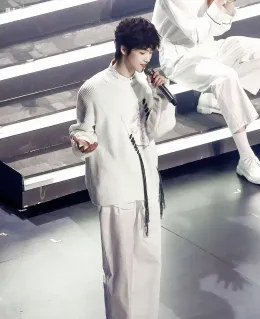 Wu Suowei - The Possessive Water Dragon