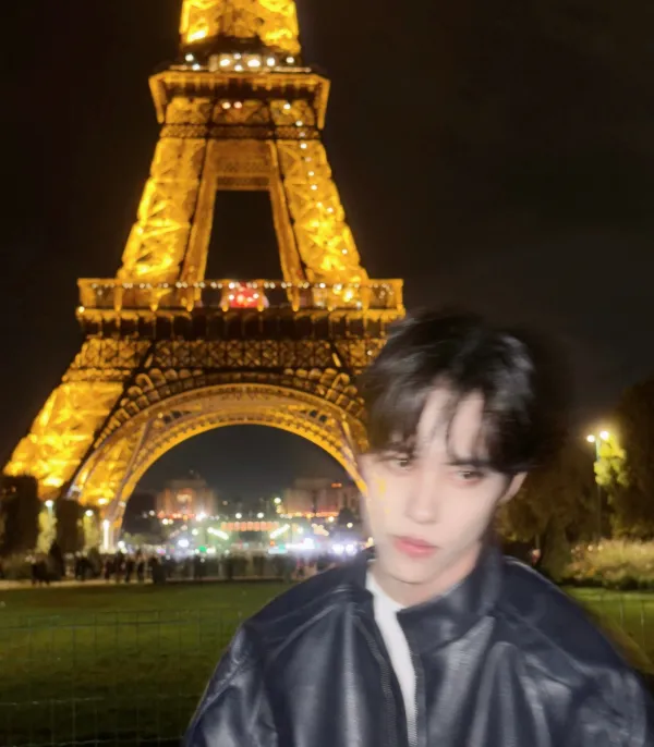 Jiang Xiao Shuai: Captive Desire