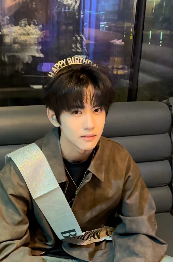 XUAN CHENG: Royal Obsession