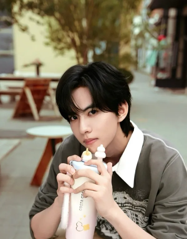 Jiang Xiao Shuai: The Manager's Obsession