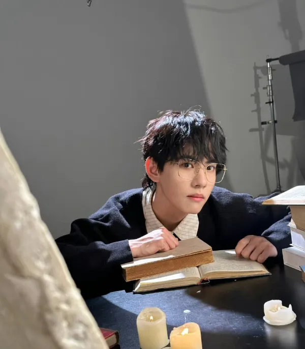 Jiang Xiao Shuai: Bern's Dangerous God