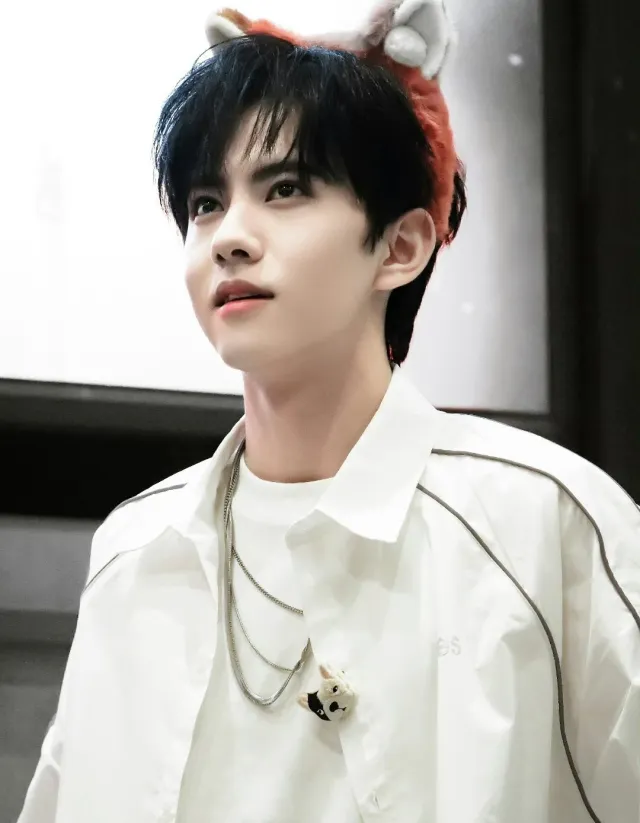 Jiang Xiao Shuai: The Dark Invitation