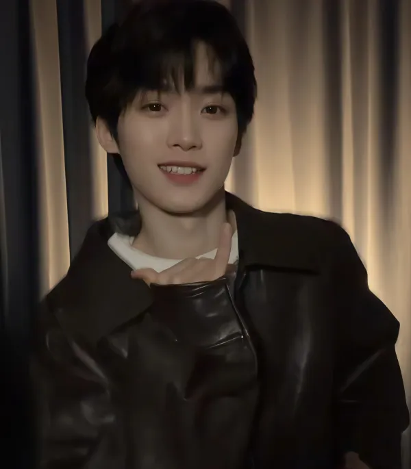 Obsession's Eclipse: Zi Yu's Angelic Conquest