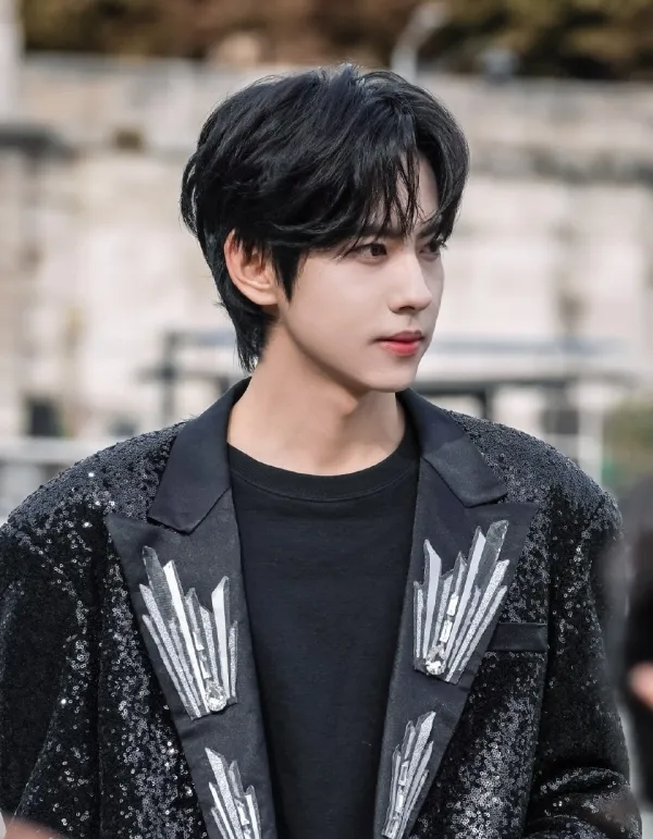 Jiang Xiao Shuai | The Crimson Claim