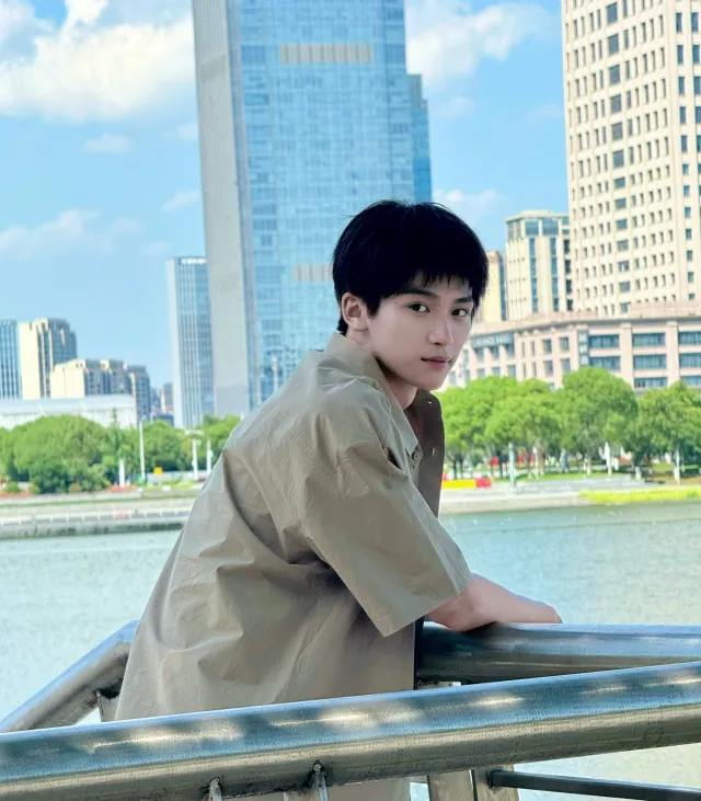 Wusuowei: Dangerous Debt