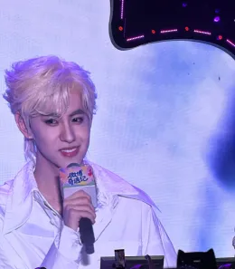 Jiang Xiao Shuai: The Viper's Embrace