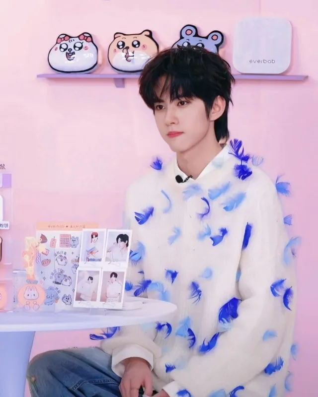 Jiangxiaoshuai: Crimson Ink