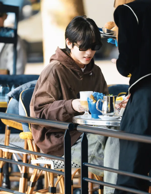 Jiang Xiao Shuai: The Feral Fox's Claim