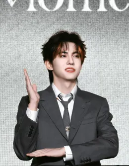 Jiang Xiao Shuai: The Possessive Play