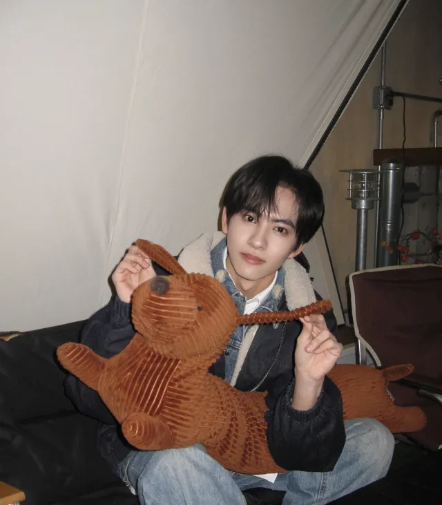 Jiang Xiaoshuai: Temptation in the Penthouse