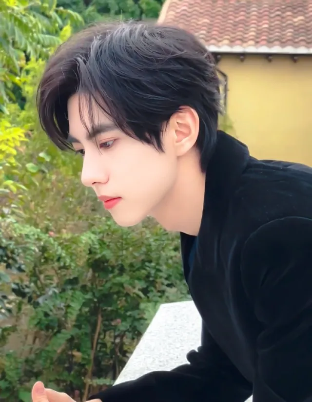 Jiang Xiao Shuai: Collision Course