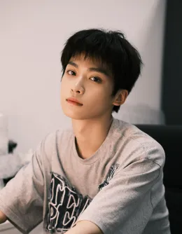 Zi Yu: Reborn in the Noble's Gilded Cage