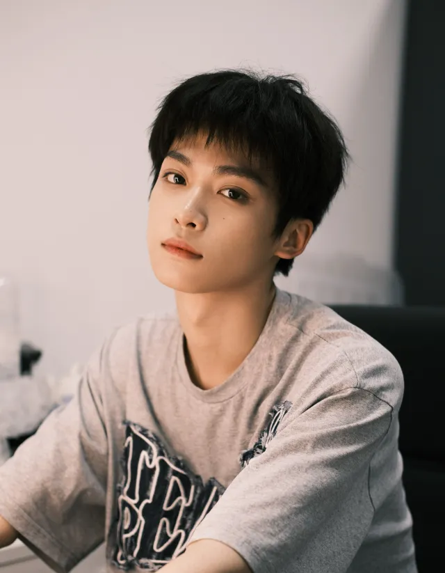 Zi Yu: Reborn in the Noble's Gilded Cage