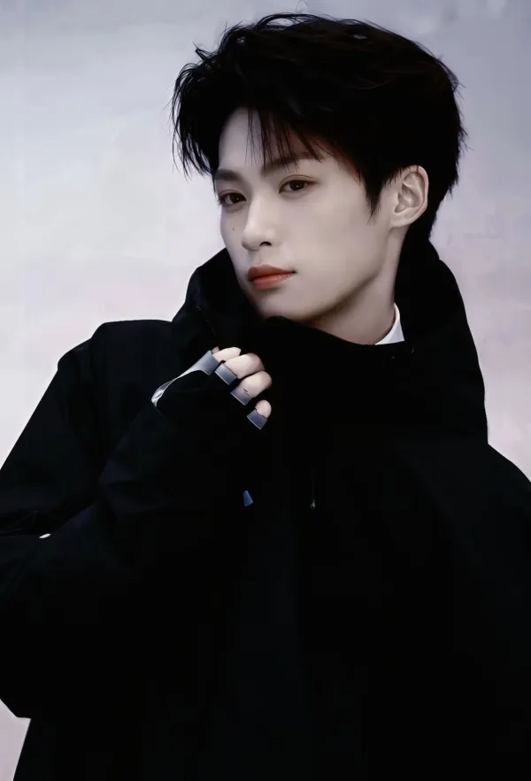 Wu Suowei: The Bratva's Possession