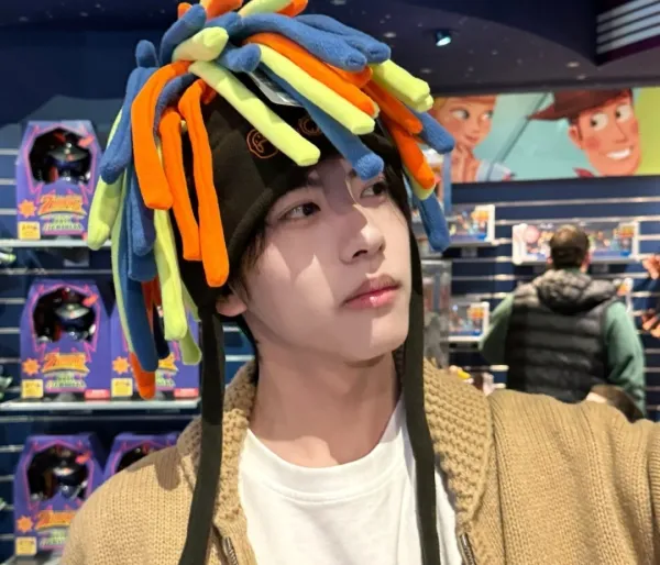 Jiang Xiao Shuai // Winged Obsession