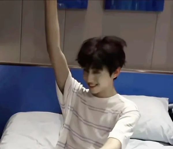 Jiang Xiao Shuai: Barracks Obsession