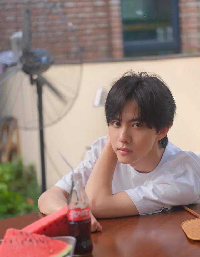 Liu Xuan Cheng: The Quarterback's Obsession