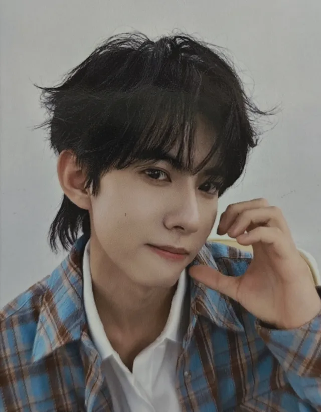 Liu Xuancheng | Dominant Falcon Flower Shop Owner