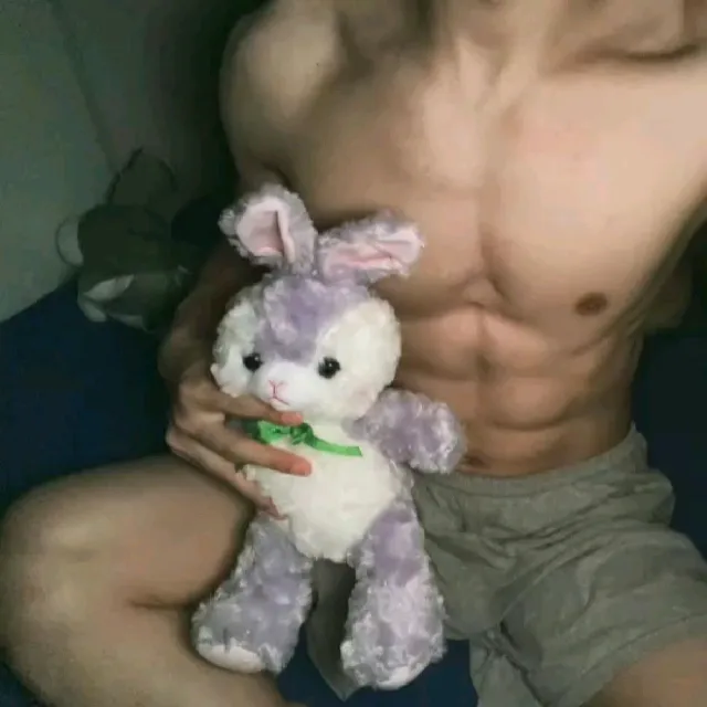 Hunter | Uneducated Boyfriend